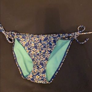 Target floral tie straps bikini top NEW NEVER WORN